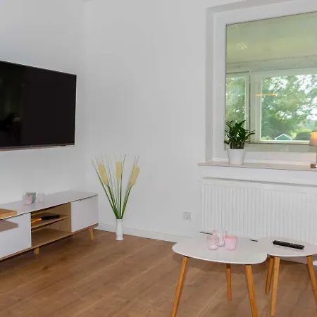 183 Ferienhaus Heimathafen Апартаменты *